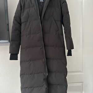 Canada Goose Women's Long Black Puffer Jacket